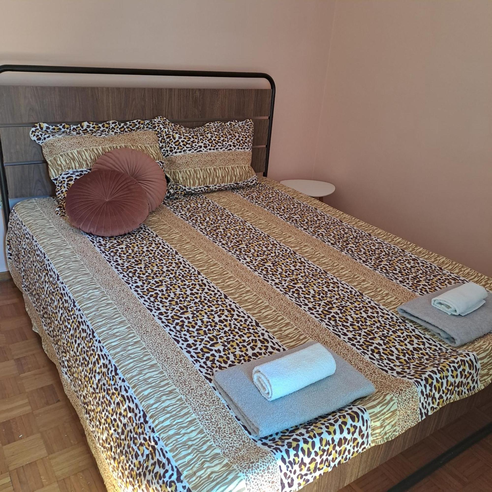 Riga Fereou Apartments พาทรา ภายนอก รูปภาพ
